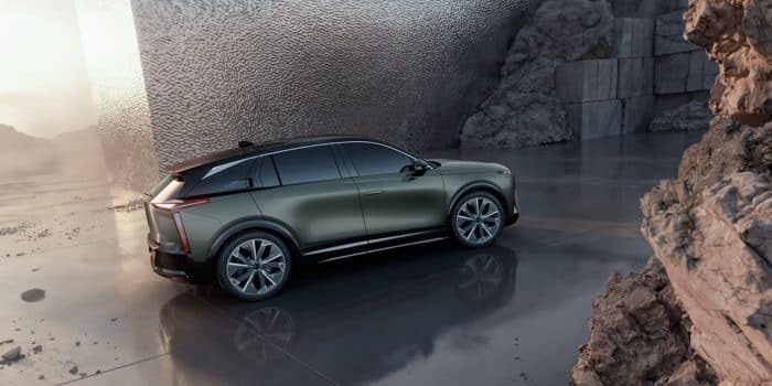 DS N°7 Suv di lusso ibrido ed elettrico con autonomia da record 17 700x350