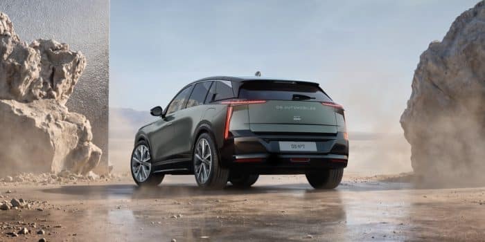 DS N°7 Suv di lusso ibrido ed elettrico con autonomia da record 33 700x350