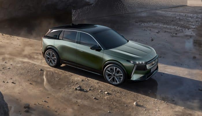 DS N°7 Suv di lusso ibrido ed elettrico con autonomia da record 700x401