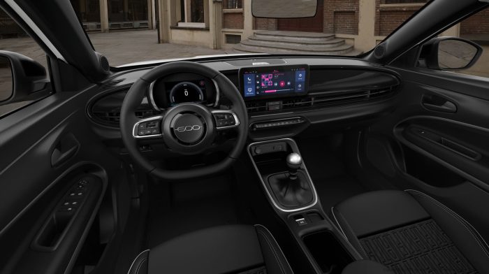 Fiat 600 Street 1.2 benzina 101 cv cambio manuale 6 marce 8 700x392