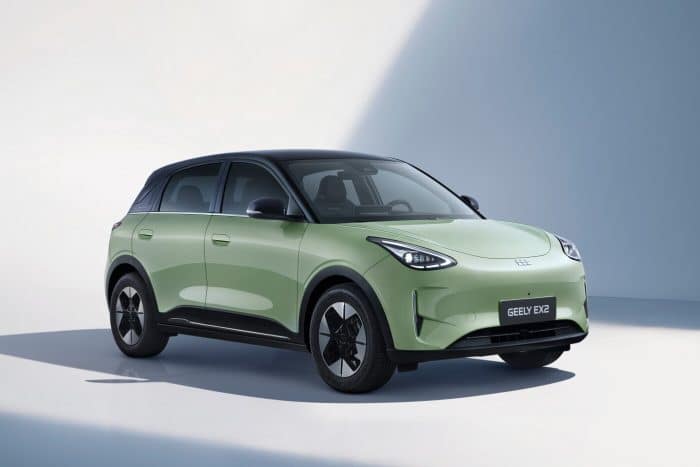 Geely EX2 700x467