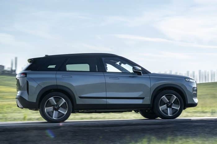 Jaecoo 7 SHS-H, il SUV ibrido da 224 cavalli e 26.900 euro 4 Jaecoo 7 SHS H 40 1 700x466