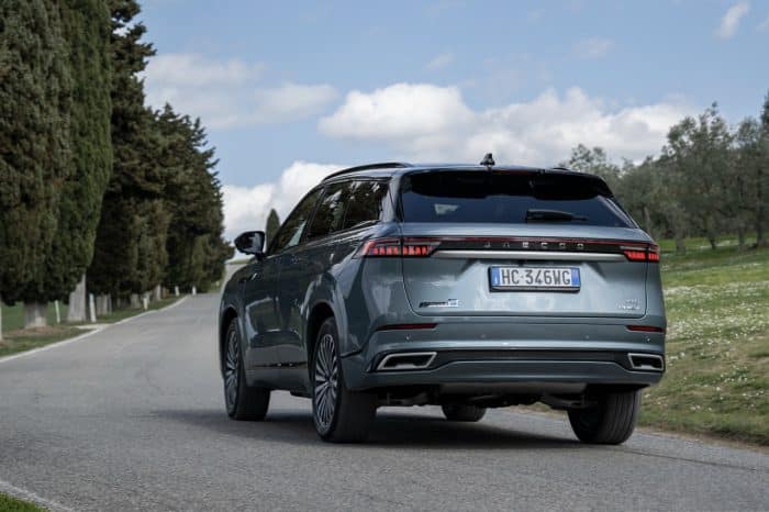 Jaecoo 8 SHS-P, la prova. Lusso e potenza con 7 posti a un prezzo speciale 5 Jaecoo 8 SHS P 2026 21 700x466