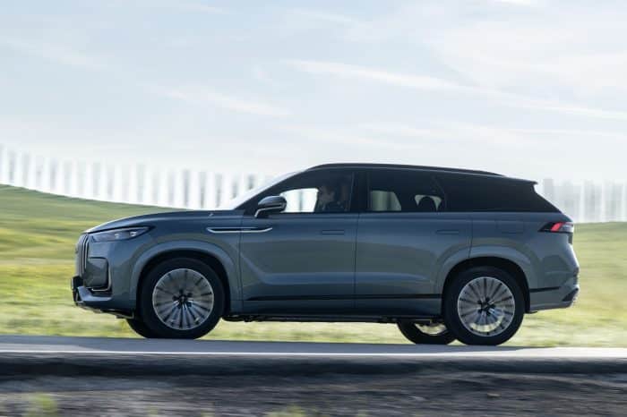 Jaecoo 8 SHS-P, la prova. Lusso e potenza con 7 posti a un prezzo speciale 4 Jaecoo 8 SHS P 2026 34 700x466