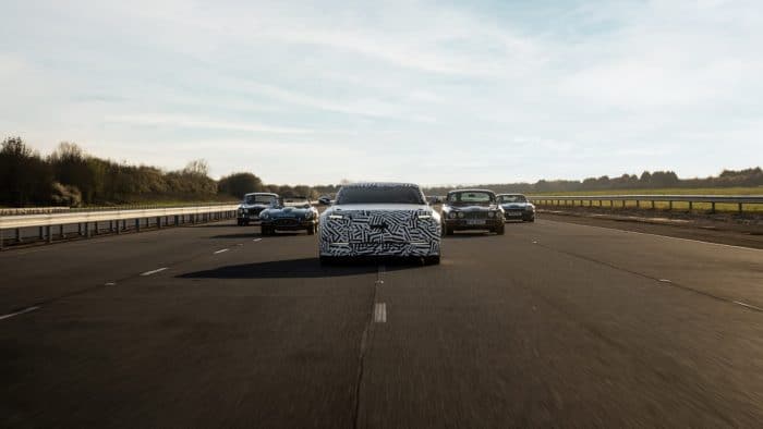 Jaguar GT elettrica anteprima 22 700x394