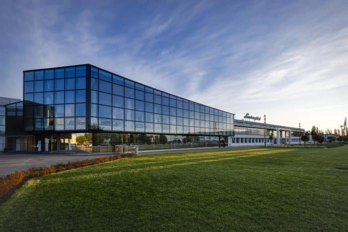 Lamborghini rinnova lintesa col Comune di SantAgata Bolognese 3 700x467