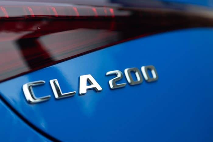 Mercedes CLA Hybrid, lusso ed efficienza. La prova su strada 5 Mercedes CLA Hybrid lusso ed efficienza. La prova su strada 27 700x466