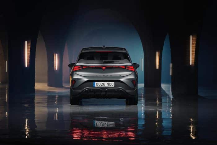 Nuova Cupra Born 8 700x467