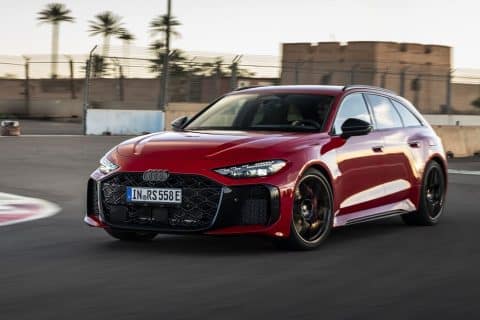 Nuovo Audi RS 5, 639 cavalli plug-in, debutto su strada in Marocco