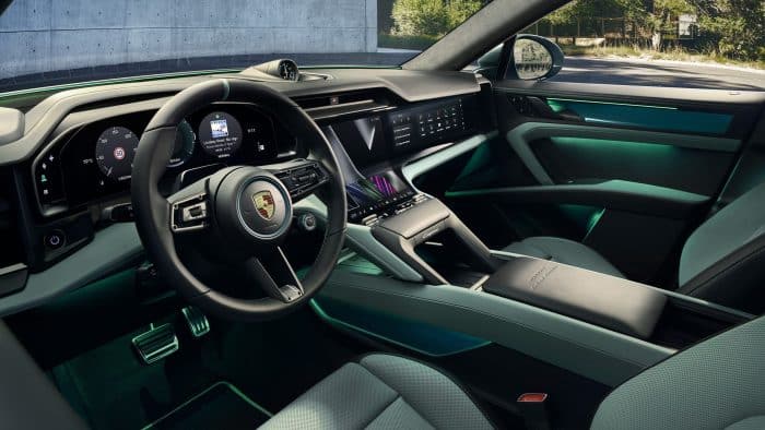 Porsche Cayenne S elettrica 4 700x394