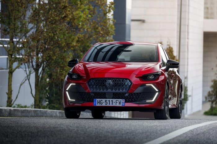 Renault Clio full hybrid E-Tech - Esprit Alpine 1