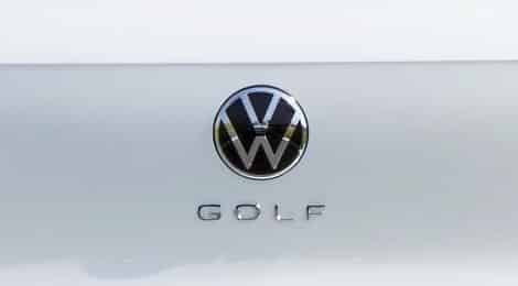 Volkswagen Golf 9, anteprima, l'elettrica arriverà nel 2030 4 Volkswagen Golf logo
