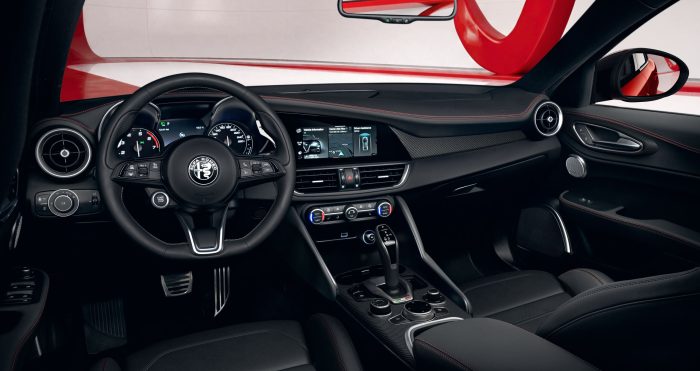 Alfa Romeo Giulia e Stelvio, lunga vita col Carbon Performance Package 4 Alfa Romeo Giulia e Stelvio Carbon Performance Package 7 700x371