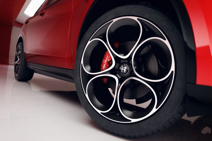 Alfa Romeo Stelvio Pack Performance1 700x467