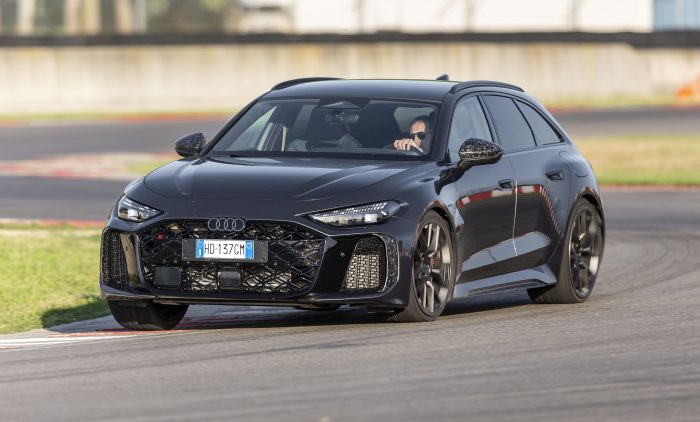Audi RS 5, la prova della super station da 639 cavalli, la prima RS plug-in - 46