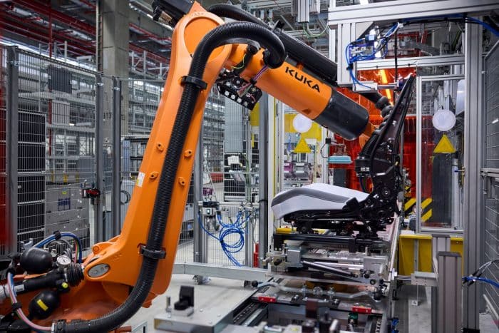 BMW trasforma lo stabilimento di Monaco, dal 2027 solo auto elettriche Neue Klasse 3 BMW trasforma lo stabilimento di Monaco 131 700x467