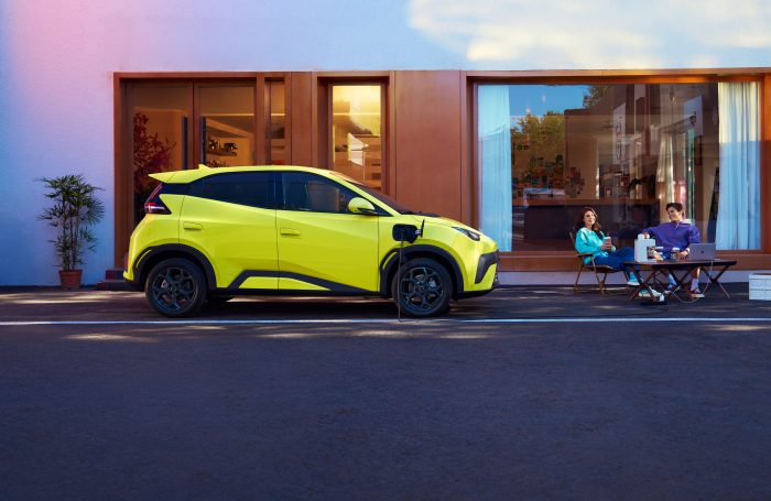 BYD alla MDW 2026 con Dolphin Surf e la tecnologia V2L