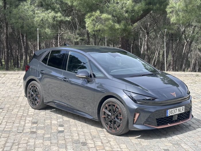 Cupra Born 2026 1 700x525