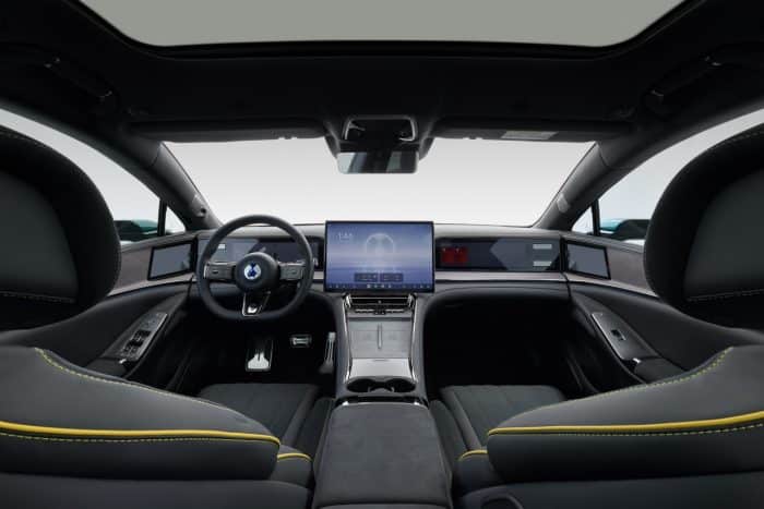 Denza, Marchio di lusso di BY, sbarca in Europa con la Z9GT e la D9 4 DENZA Z9GT 23 700x467