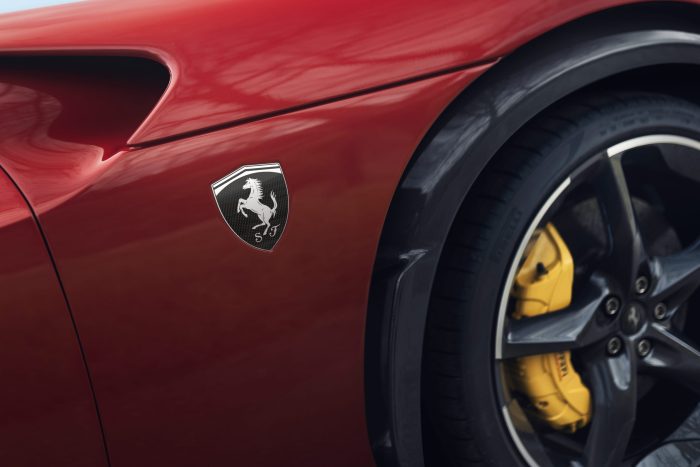 Ferrari Purosangue Handling Speciale 5 700x467