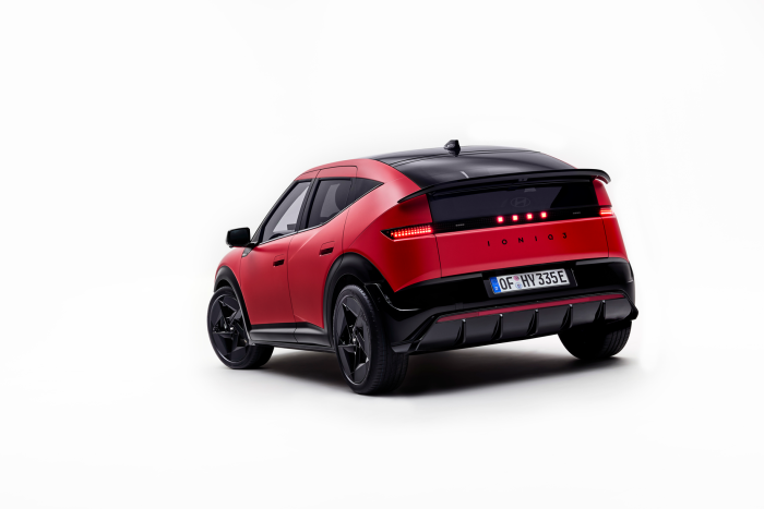 Hyundai IONIQ 3 2 700x467