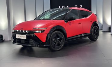 Hyundai-IONIQ-3-debutta-alla-MDW-con-design-Aero-Hatch-e-nuova-visione-EV-1-scaled-370x220.jpeg