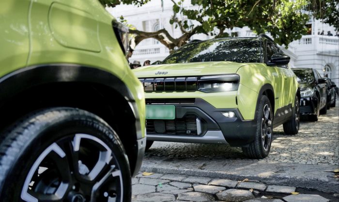 Jeep Avenger 2026 prime foto ufficiali 1 700x417