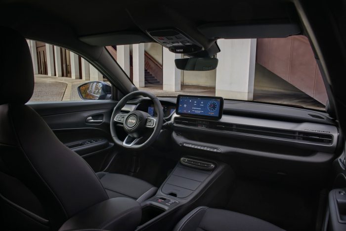 Jeep Avenger Black Edition 13 700x467