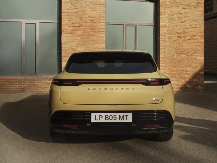 Leapmotor B05 218 cavalli elettrici a un prezzo da 22.900 euro 3 700x525