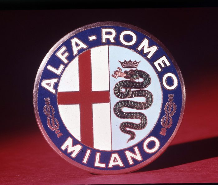 Logo Alfa Romeo 700x593