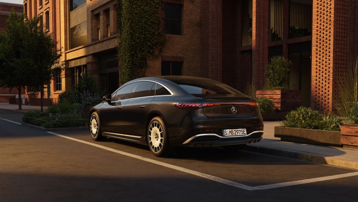 Mercedes EQS 2026 6 700x394