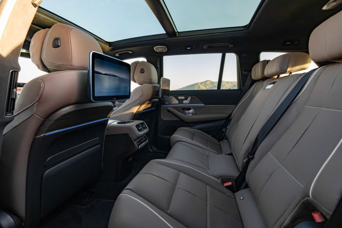 Mercedes GLS 2026 21 700x467