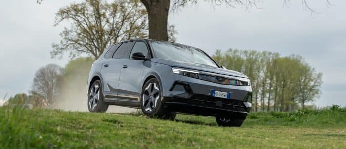 Opel Grandland Electric AWD, la prova dell'elettrica integrale da 325 cavalli 8 Opel Grandland Electric AWD, la prova dell’elettrica integrale da 325 cavalli
