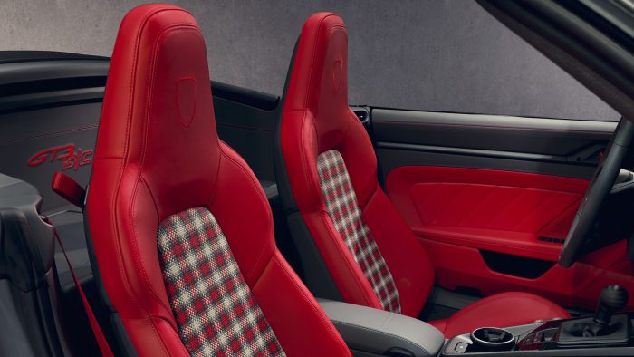 Porsche 911 GT3 S/C, puro piacere di guida per la formidabile cabrio 6 Porsche 911 GT3 SC 17 700x394