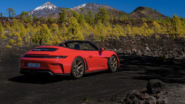 Porsche 911 GT3 S/C, puro piacere di guida per la formidabile cabrio 7 Porsche 911 GT3 SC 9 700x394