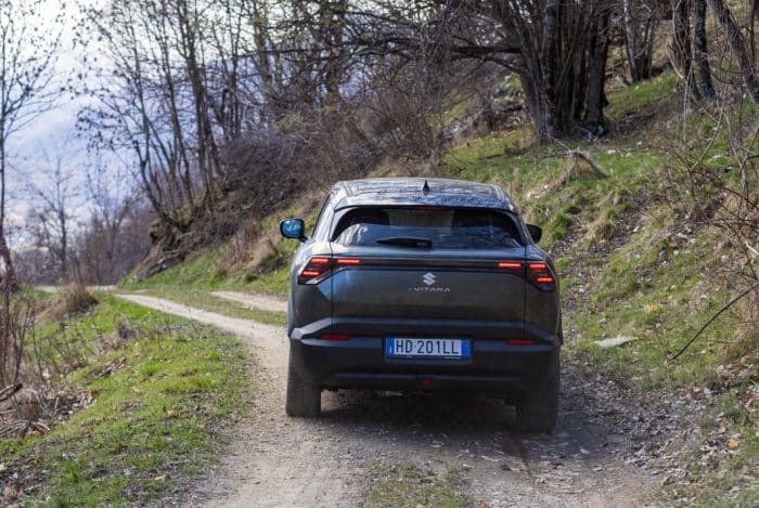 Suzuki eVitara, la prova su strada. Fuoristradista nata, ma con il cuore elettrico 4 Suzuki eVitara la prova su strada 94 e1775808704775 700x469