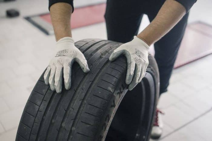 Cambio Gomme 2026, dal 15 aprile è il momento dei pneumatici estivi 4 cambio gomme 700x466