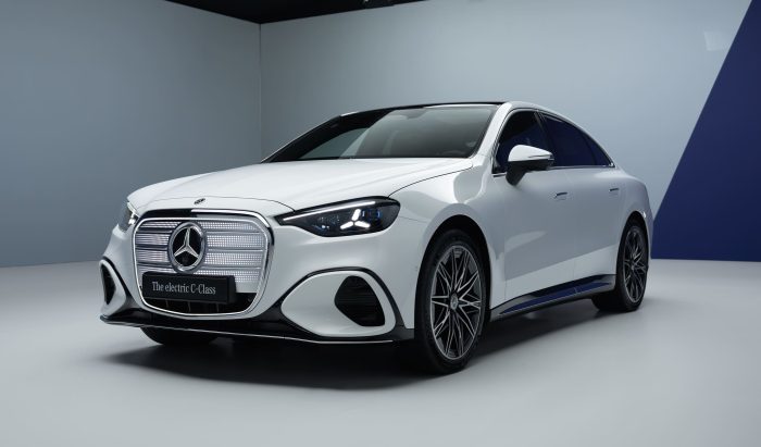 nuova Mercedes Classe C elettrica 11