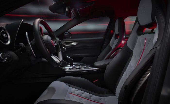 Alfa Romeo Giulia Quadrifoglio Luna Rossa in pista a Balocco 31 700x430