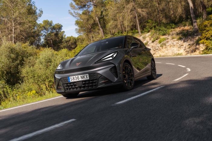 Cupra Raval su strada 30 700x467
