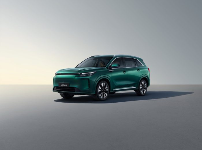 DFSK E5 Plus, nuovo Suv a 7 posti, ibrido plug-in da 1.500 km di autonomia 2 DFSK E5 Plus