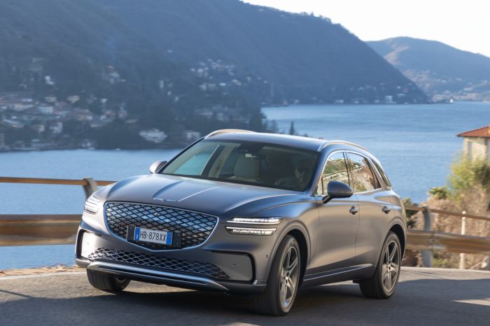 Genesis GV70 4 dimensioni grandi 700x466