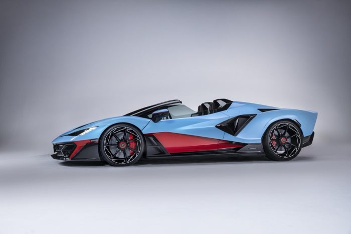 Lamborghini Fenomeno Roadster 32 700x466