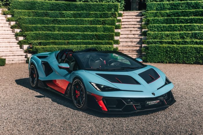 Lamborghini Fenomeno Roadster 75 700x466