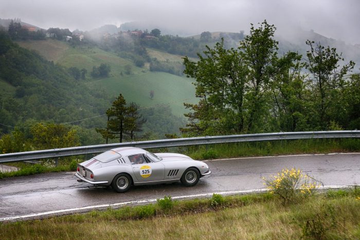 Legacy Tour 2026 celebra il 60° anniversario della Ferrari 275 GTB4 1 700x467