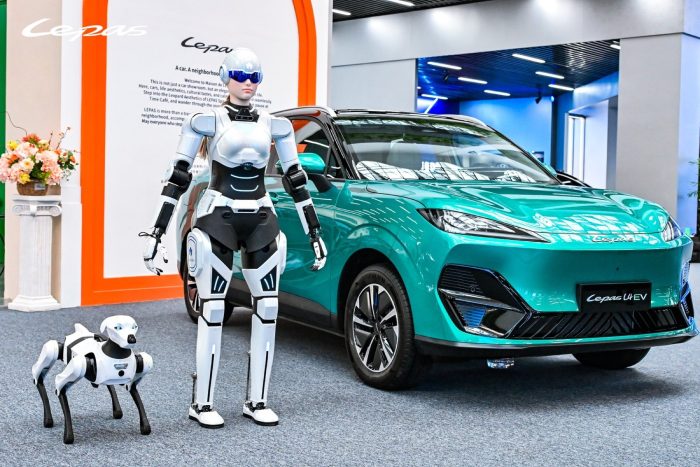 Lepas LEX, la nuova architettura per le auto elettrificate 4 Lepas LEX 02 700x467