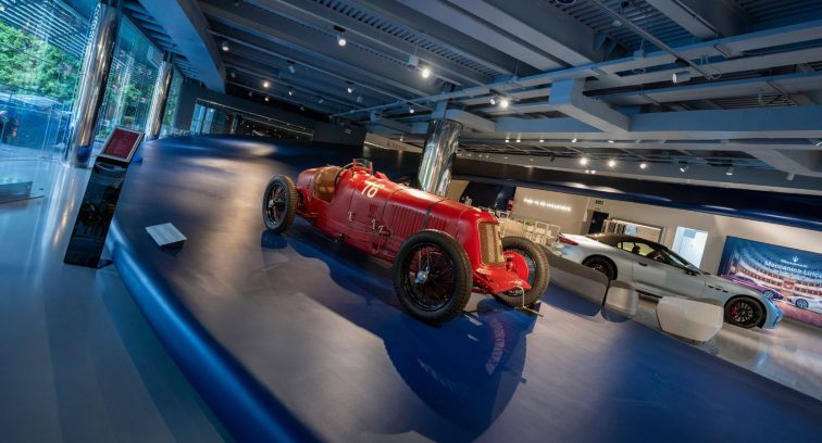Maserati-112-anni.-Il-Tridente-brilla-nella-festa-di-Modena-756x408.jpg