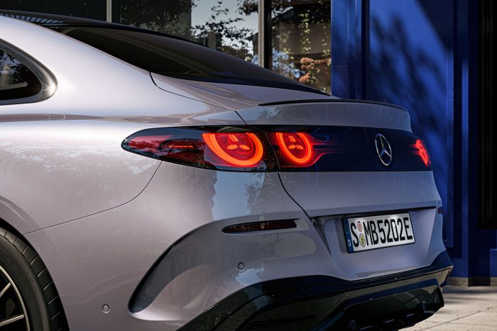 Mercedes Classe C elettrica 8 700x467