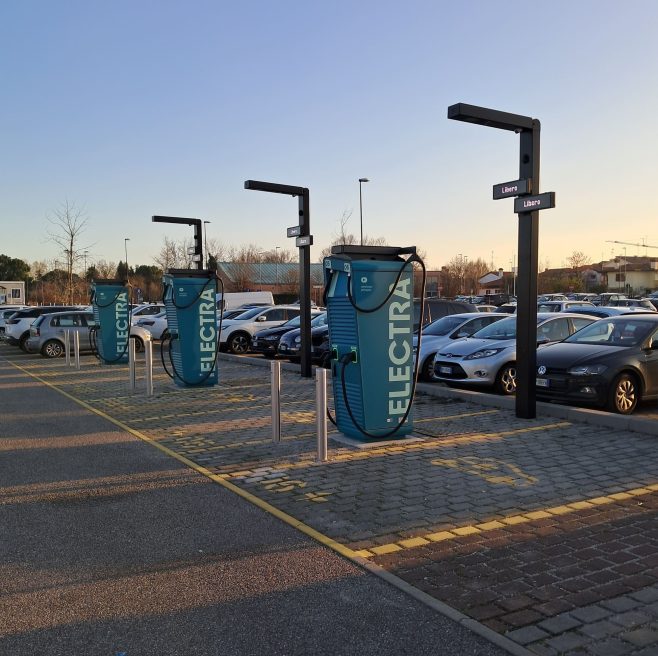 Italia con l'auto elettrica, 10 tiny travel da riscoprire con Electra 14 Stazione di ricarica ultraveloce Electra a Treviso