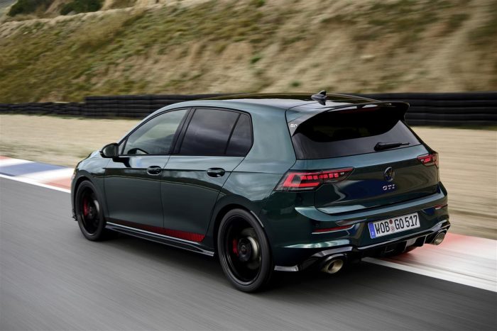 Volkswagen Golf GTI Edition 50 record Nurburgring 3 700x467